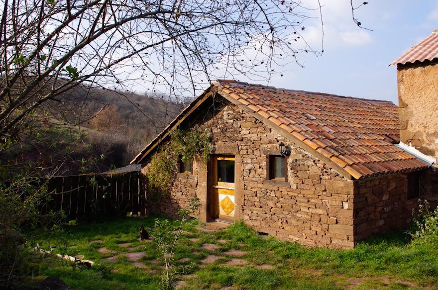 Gite Des Monts Saint-Izaire Экстерьер фото